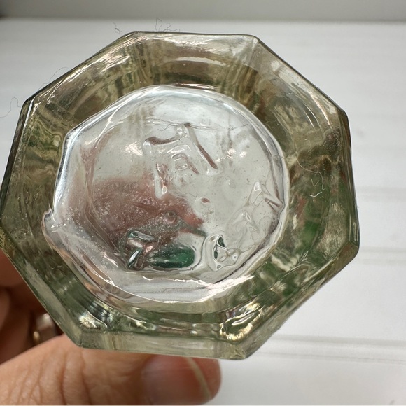 Hazel Atlas Vintage Salt and Pepper Shaker Set with Teal Lids - Picture 4 of 10